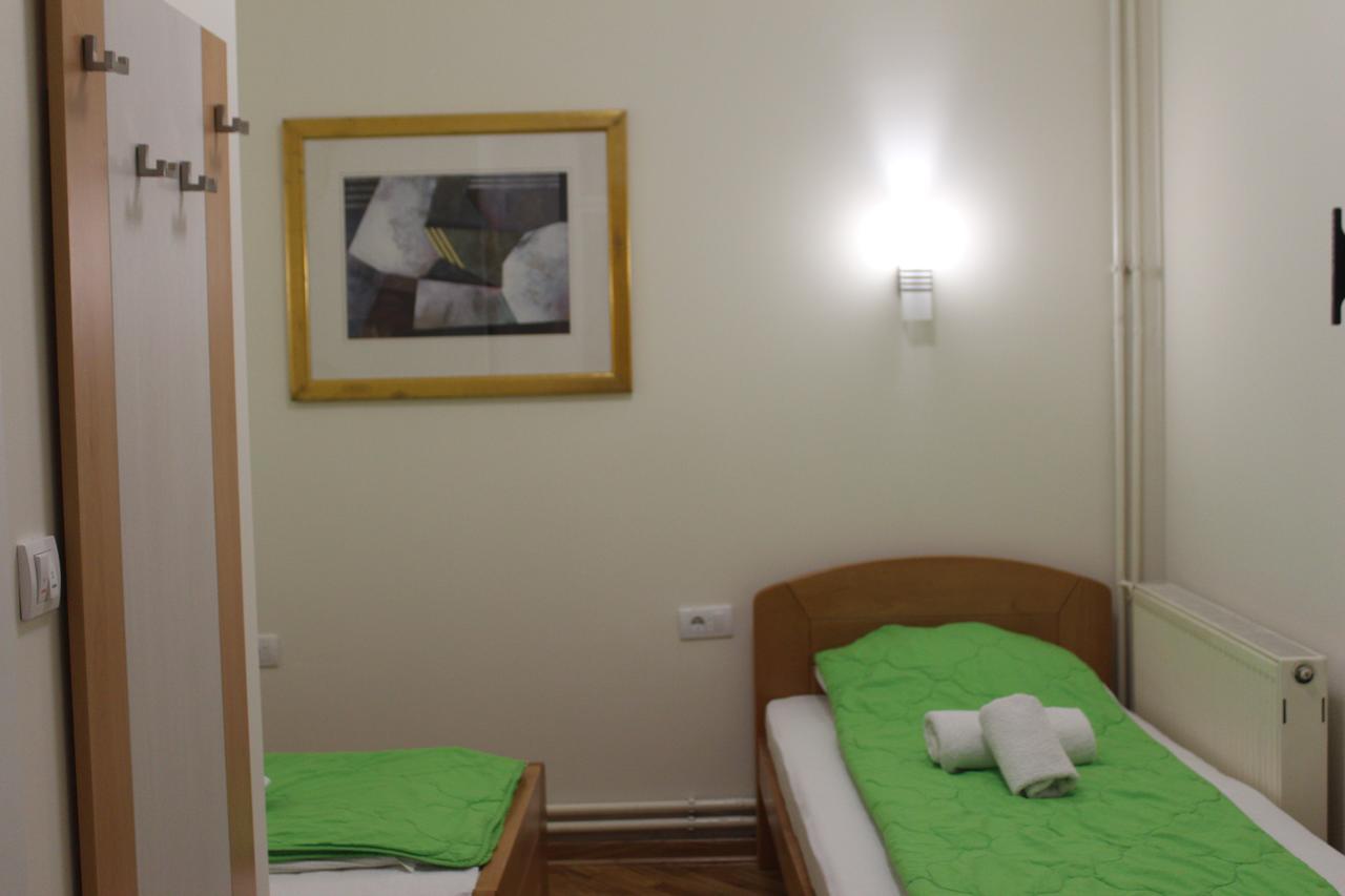 Wake Up Apartments And Rooms Belgrade Luaran gambar